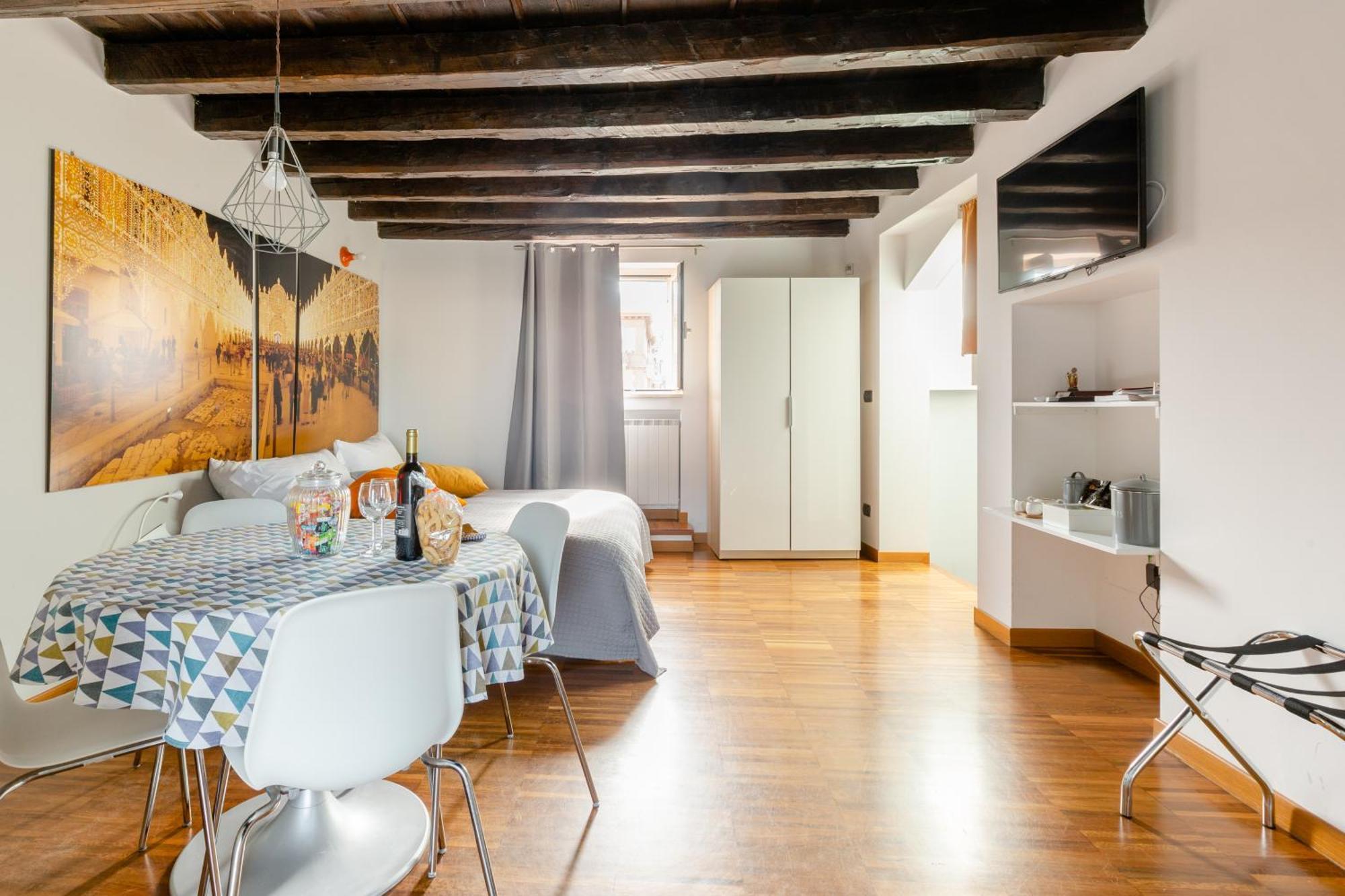 Just Here Apartments - La Mansarda Бари Экстерьер фото